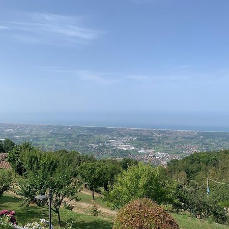 La Terrazza Sulla Versilia Pietrasanta Esterno foto