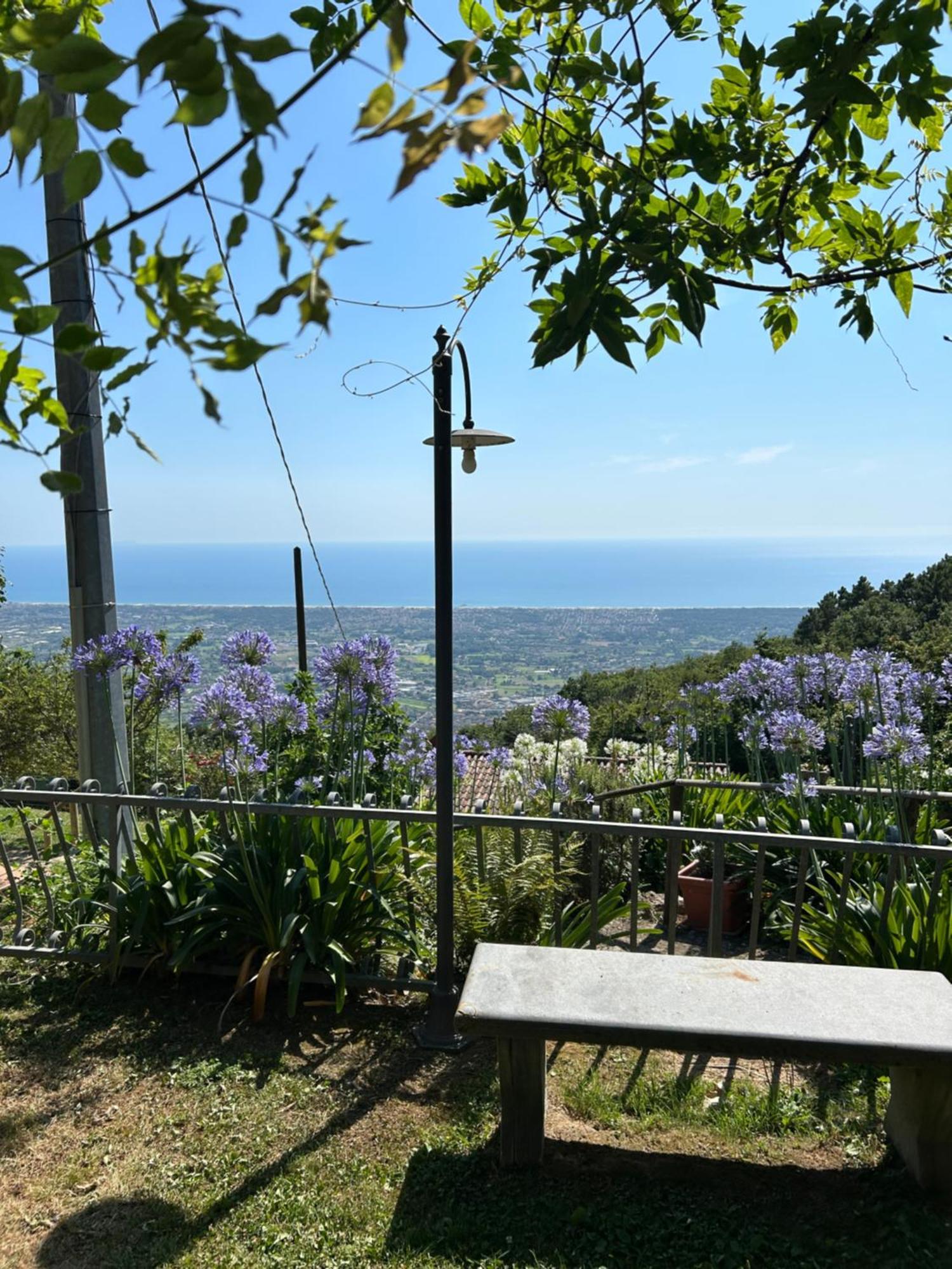 La Terrazza Sulla Versilia Pietrasanta Esterno foto